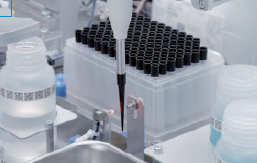 ピペット取り出し・チップ取り付け